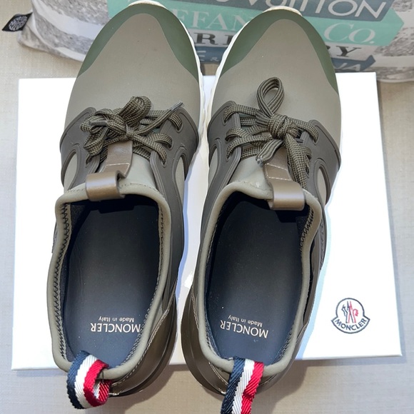 Moncler  -Size US 10 - Picture 6 of 14